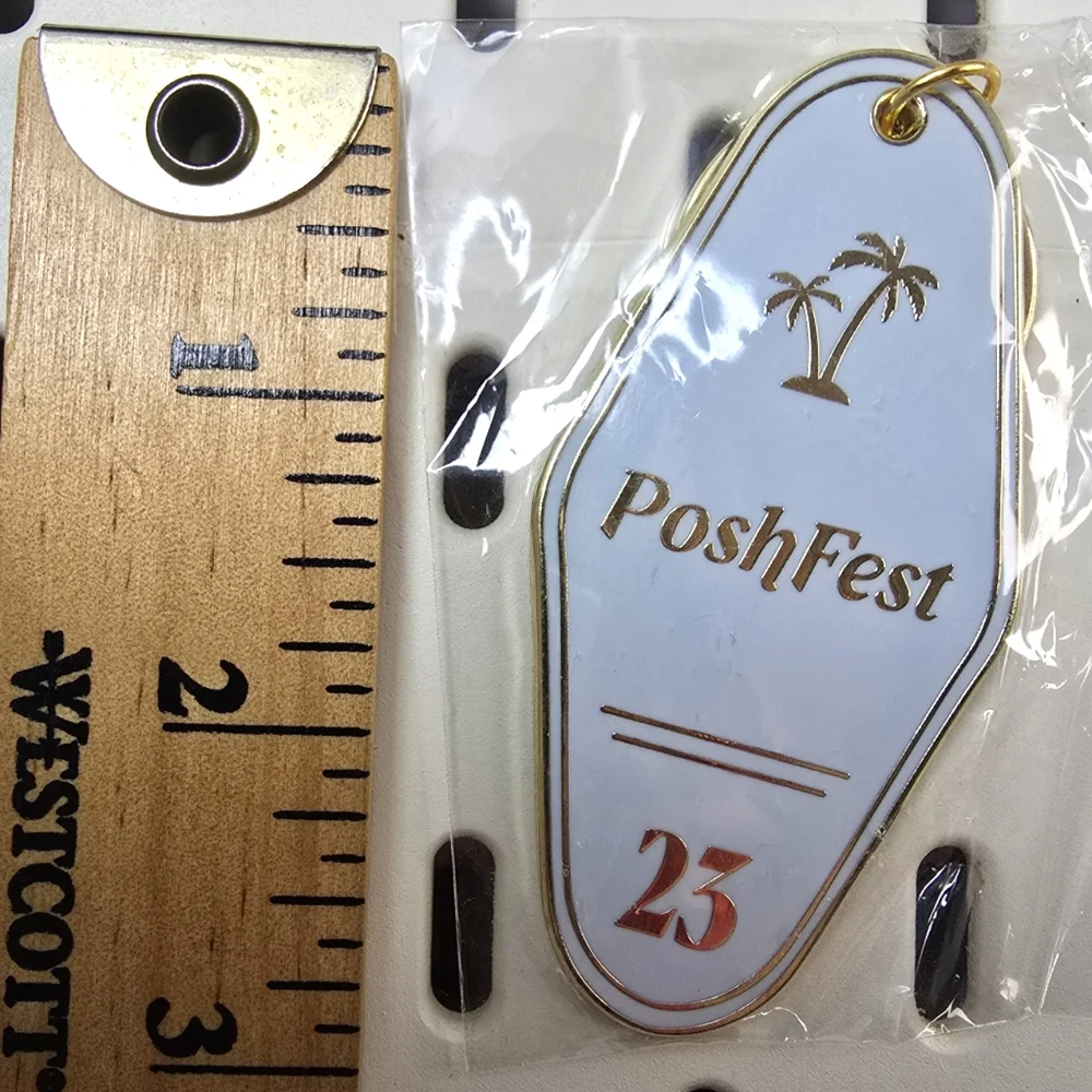PoshFest 2023 Unisex Cotton‎ Crew Socks & Metal Keychain Blue Y2K Beach Casual